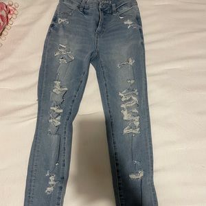 American Eagle blue ripped jeans